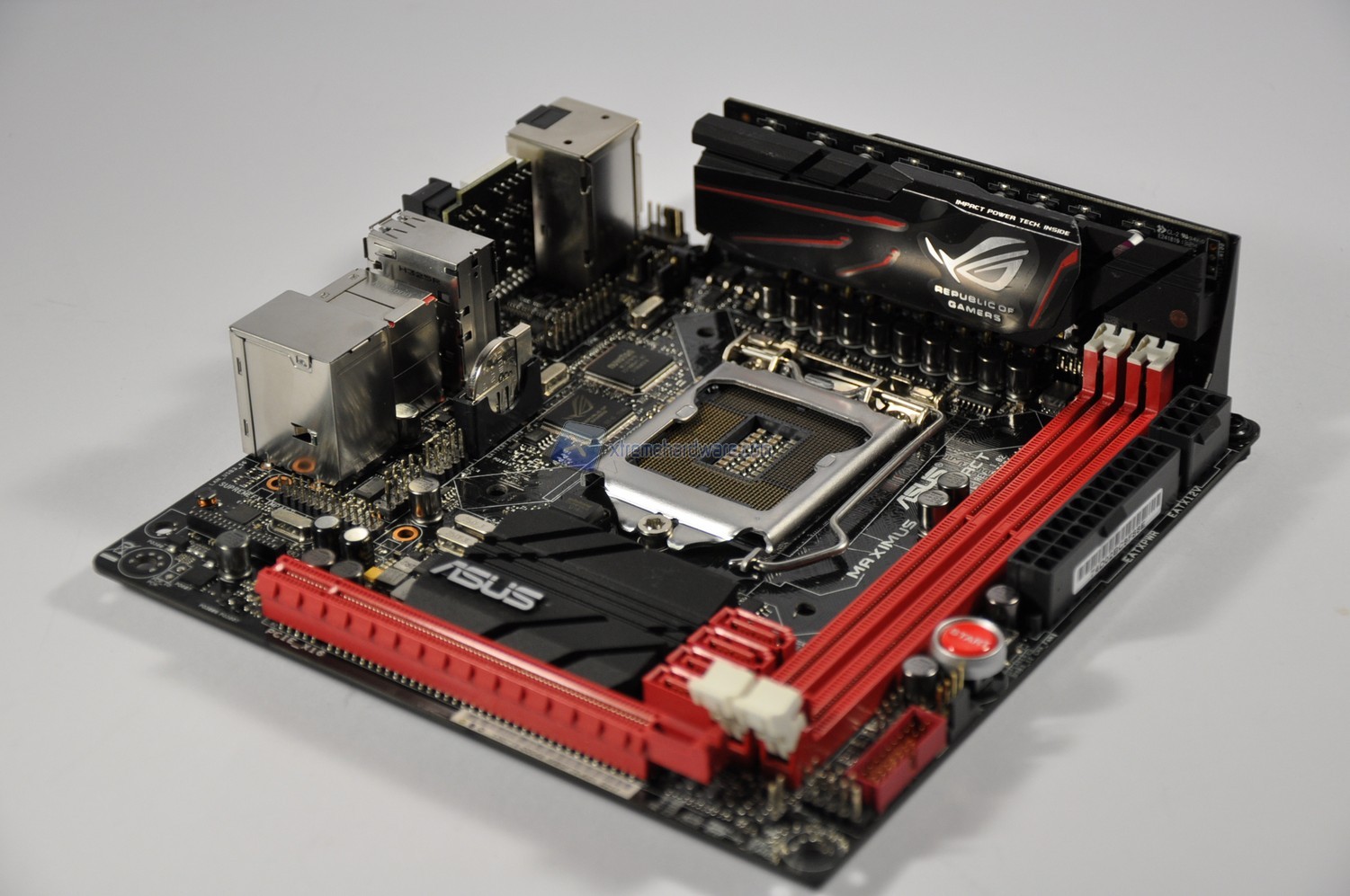 Maximus VI Impact: la piccola scatenata di casa ASUS 