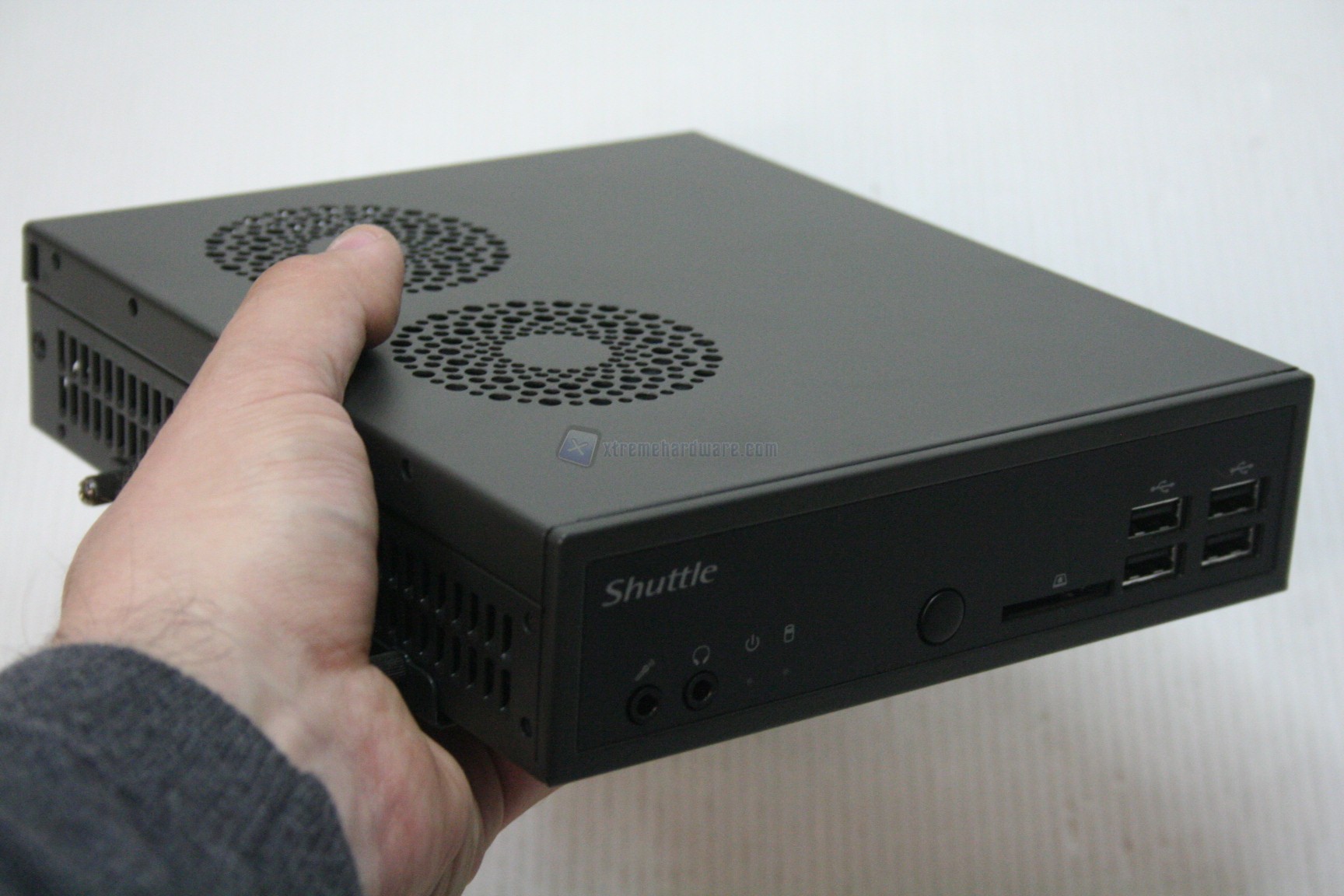 Shuttle mini PC Barebone DS81 : in poco più di una mano, quasi tutte le vostre necessità 