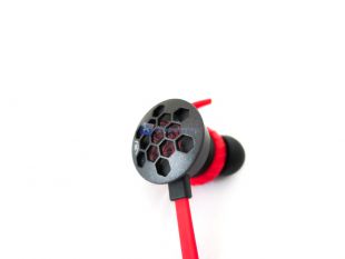 Tt-eSPORTS-ISURUS-PRO-15